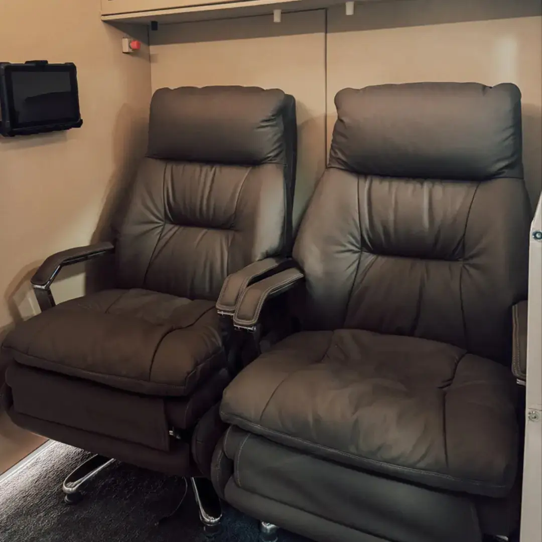 London leather seat recliners — premium cabin appointments